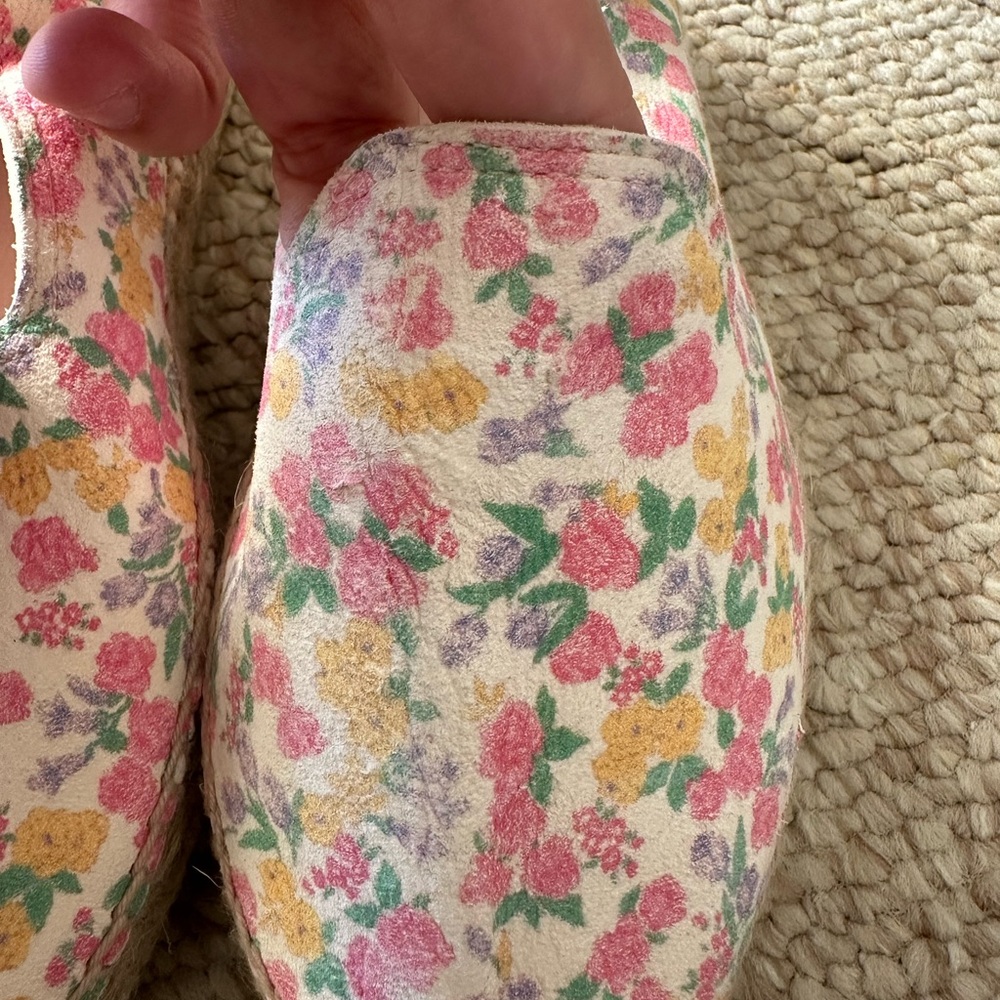 Loveshackfancy x Manebi Floral Espadrilles - Picture 4 of 8
